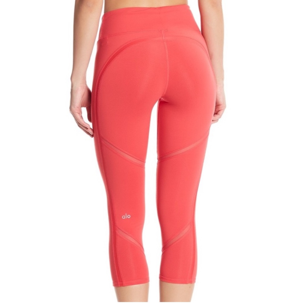 ALO YOGA Continuity Capri Crop Leggings Size M - Picture 10 of 11
